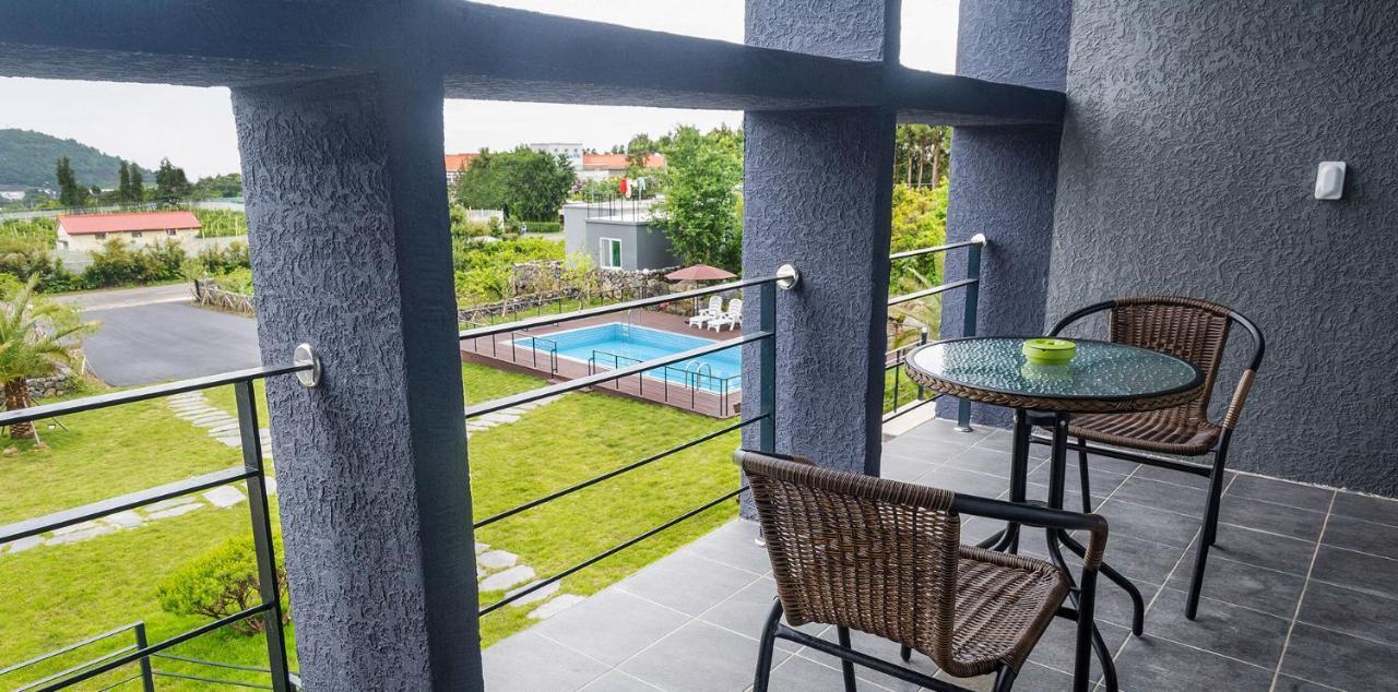 Donnaeko Pension Seogwipo Exteriör bild